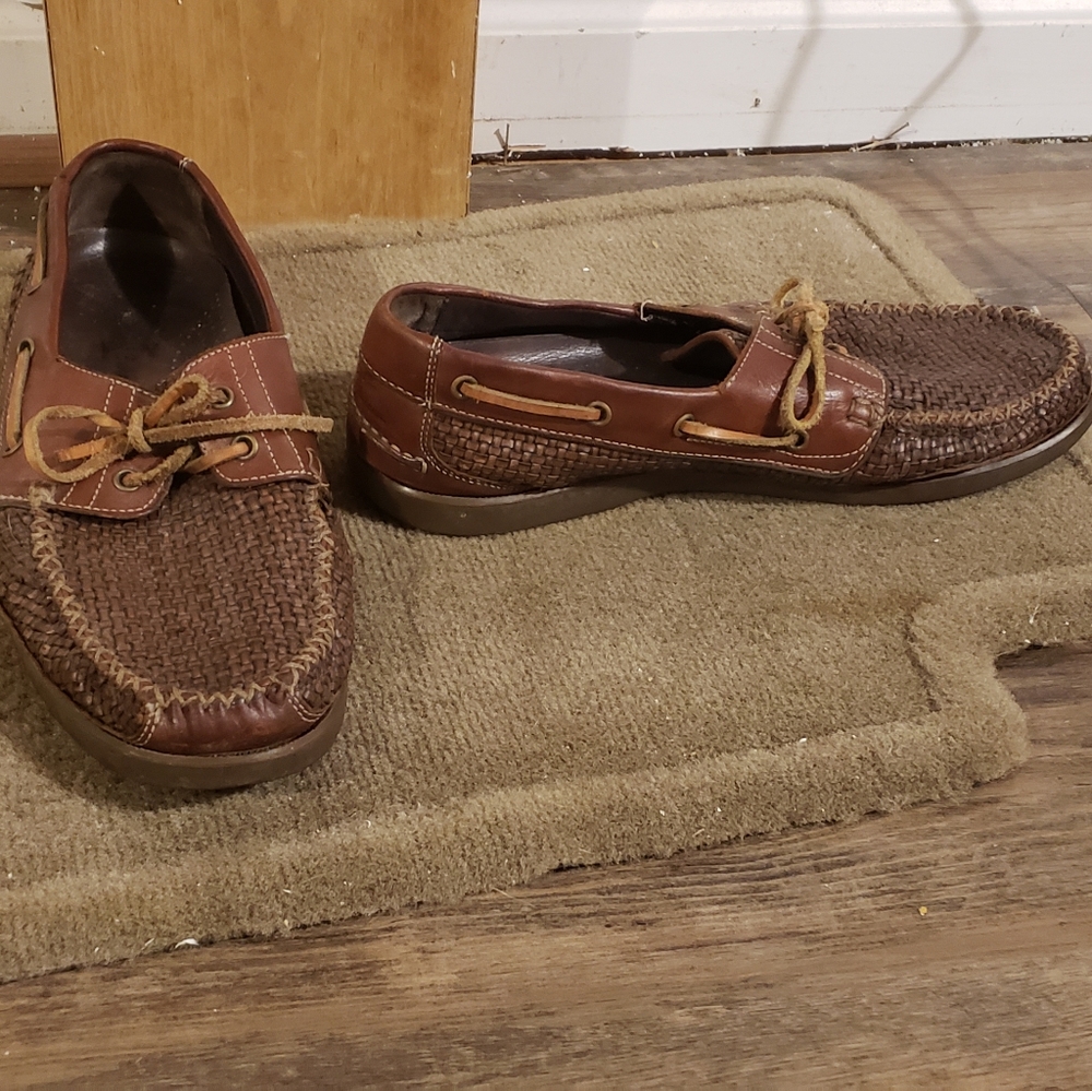 Tommy Bahama size 11 D